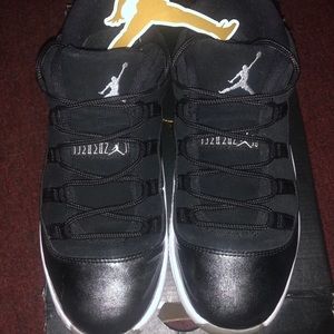 Jordan retro 11 Low Blk/Wht/Metallic Silver sz 3Y
